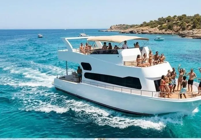 Botel Queen Laila Boat Private Snorkeling Trip In Hurgahada Hurghada